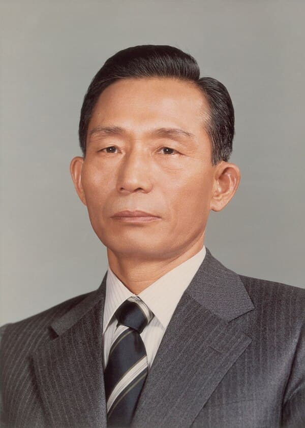 1970年、韓国第3代大統領パク・チョンヒの公式大統領肖像写真